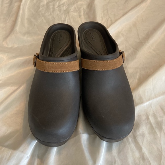 Crocs Sarah Dual Comfort Clog - Picture 3 of 4